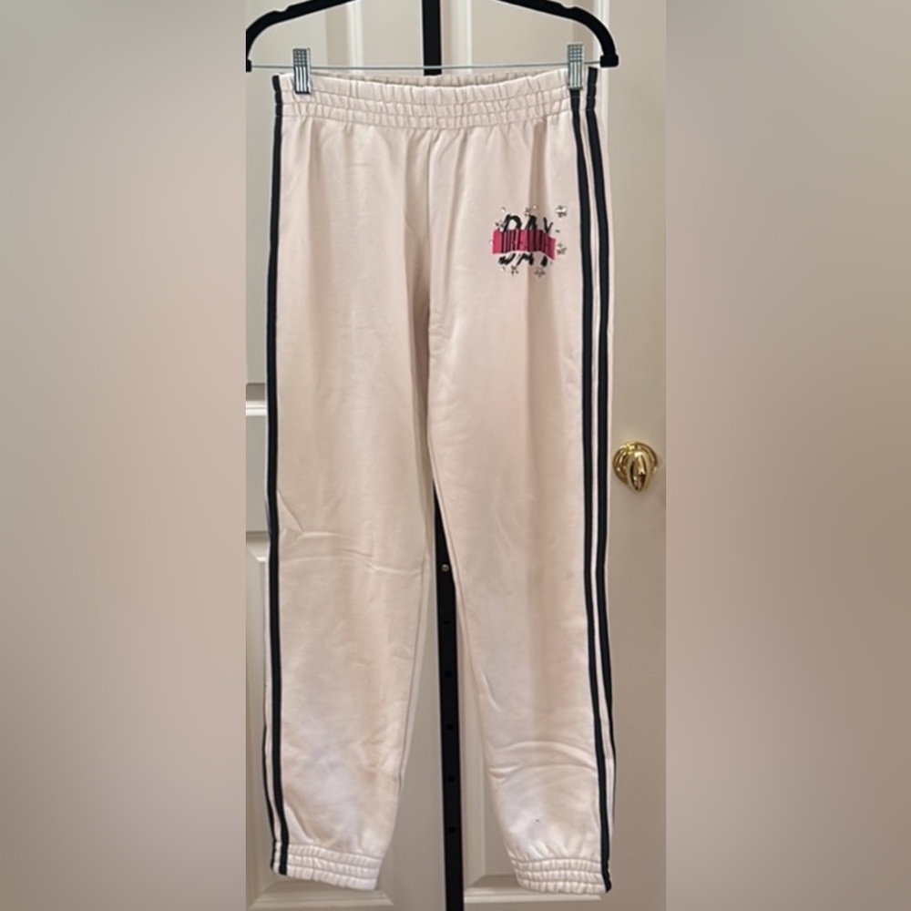 DAYDREAMER - WOMEN’S STAR STUDDED STRIPED SWEATPANTS